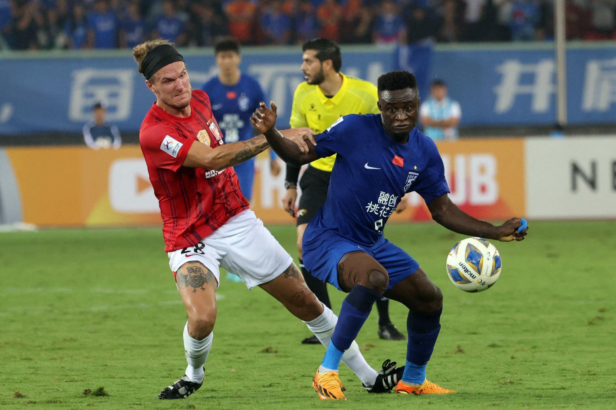 Cầu thủ Yakubu