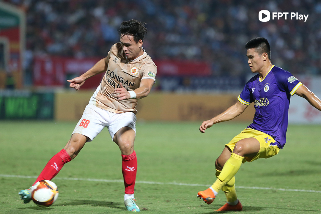 Cầu Thủ Bùi Hoàng Việt Anh - CLB CAHN.