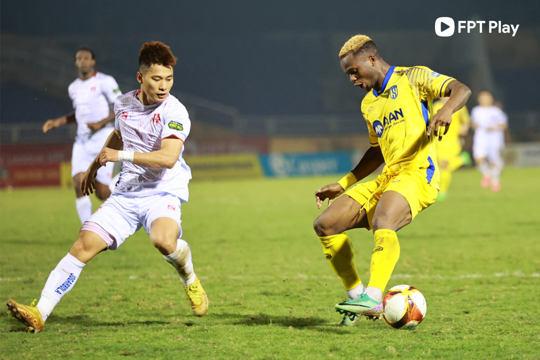 Hàng công của SLNA