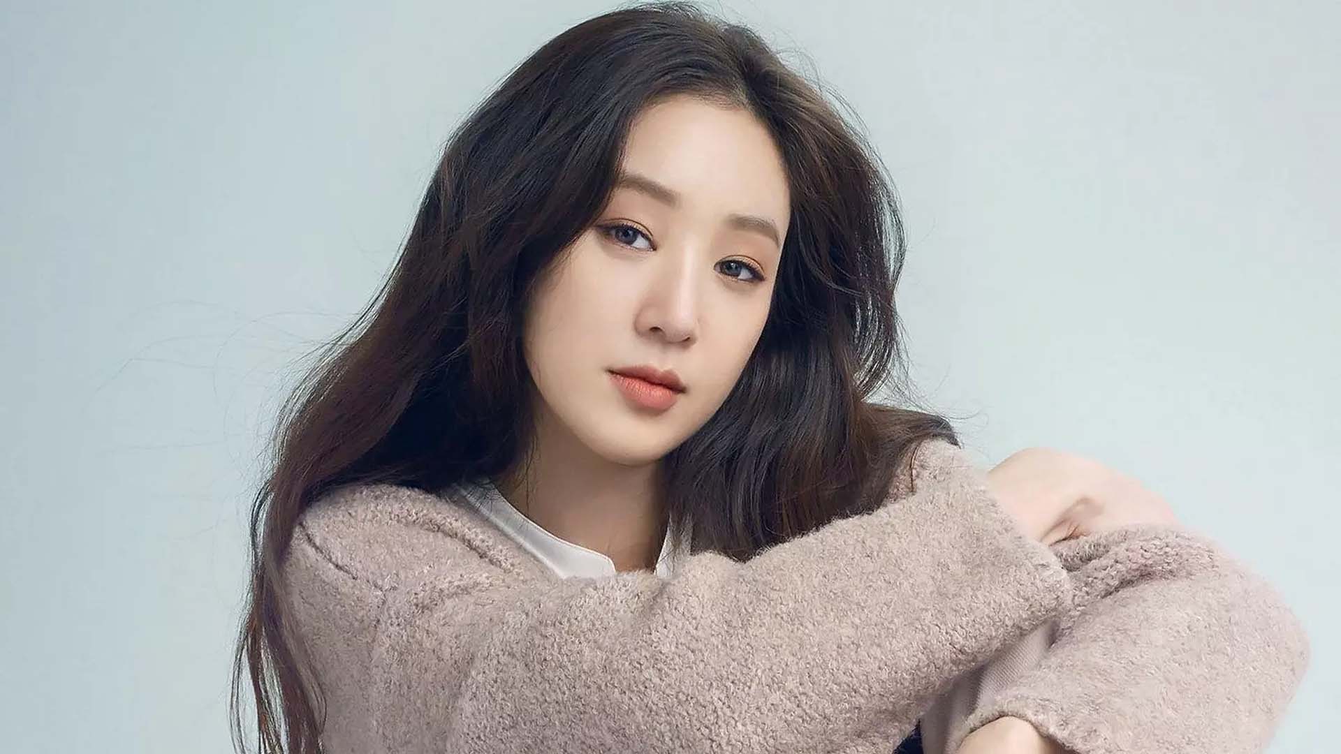 Diễn viên Jung Ryeo Won